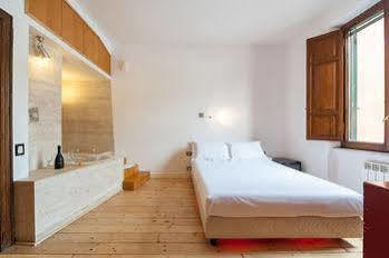 Guest house Garbatella Suites 3*